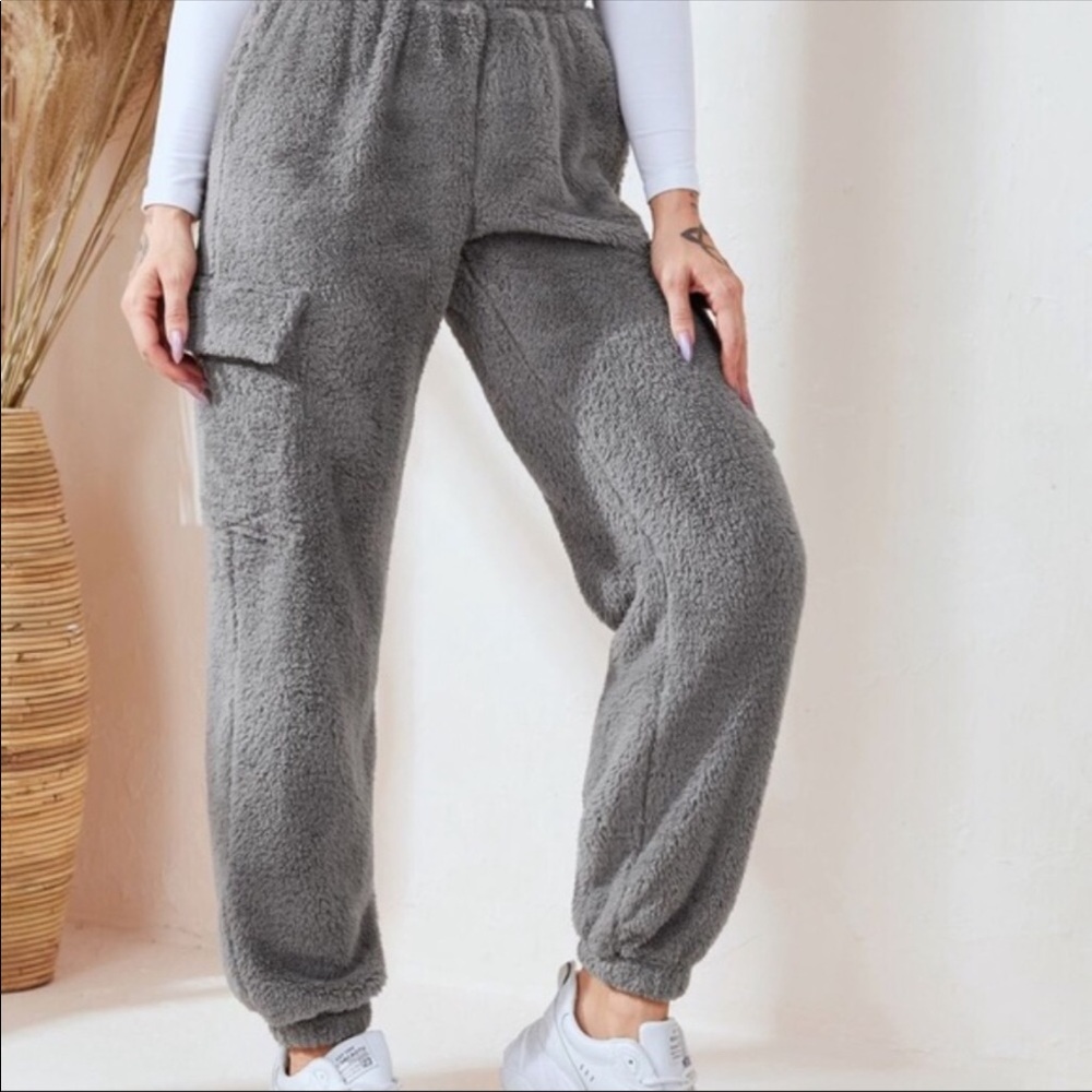 💃🏻GREY Teddy joggers with pockets - Picture 4 of 12